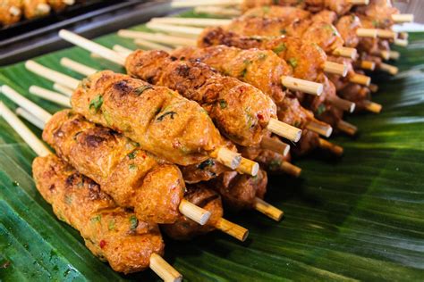 10 must visit places to try thai street food in bangkok be herald