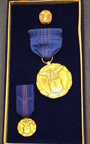 Medal Large Exceptional Civilian Service Us Air Force 1969 C S