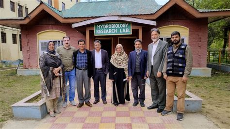 Additional Director Jkstandic Visits Sp College Inspects Hydrobiology