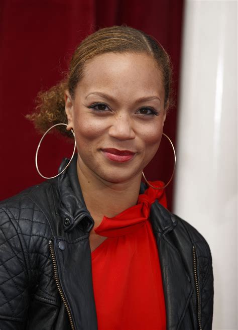 Picture Of Angela Griffin