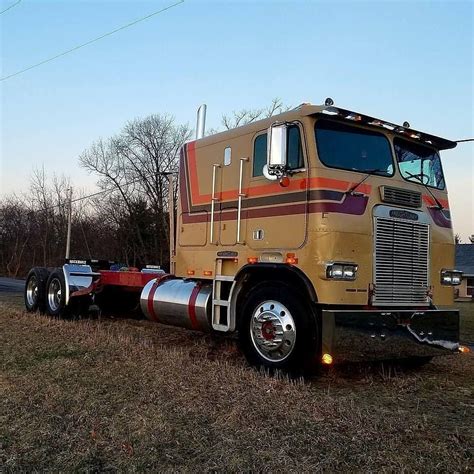 Classic Cabover Truck Freightliner Trucks Cool Trucks Freightliner Images And Photos Finder