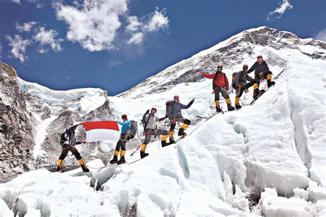 Mount Everest How To Climb The Worlds Highest Mountain How It Works