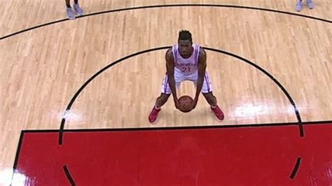 Rockets Chinanu Onuaku Opts For Granny Style Free Throws In Debut 6abc Philadelphia