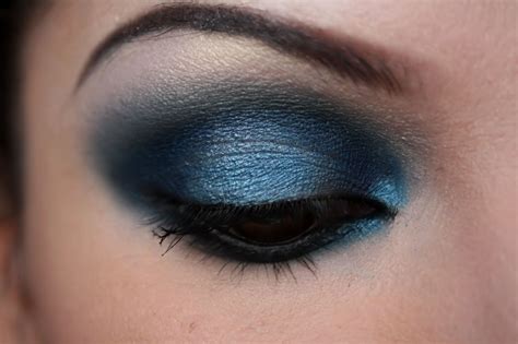 Midnight Blue Smokey Eye