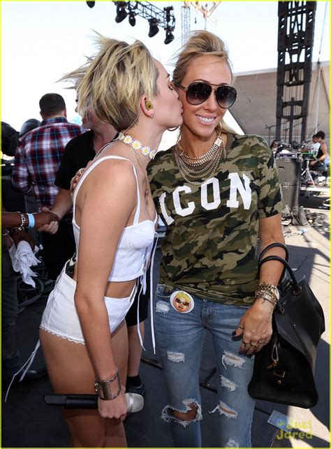 Miley Cyrus Goes Sheer For Iheartradio Festival Photo 600174 Photo Gallery Just Jared Jr