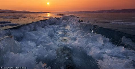 Photographer Alexey Trofimov Captures Splits In The Ice Of Lake Baikal