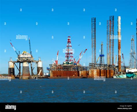 Deep Sea Oil Rig Repair Construction Yard Stock Photo Alamy