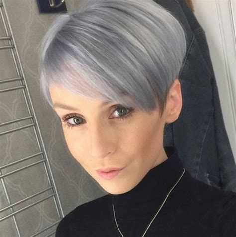 Short layers with a lift are easy short gray haircut to achieve. 25 Cute Balayage Styles for Short Hair - PoPular Haircuts