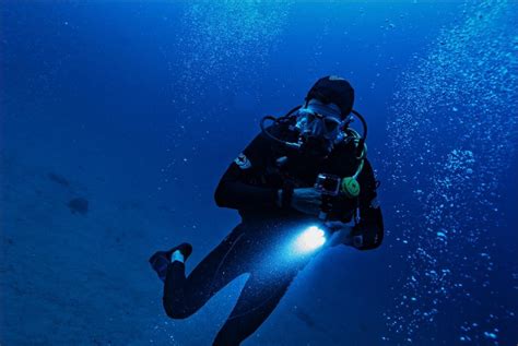 How To Ensure Your Safety While Scuba Diving Deep Blue Dive Center