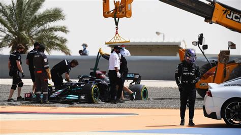 ‘theres No Point Being Worried Yet Says Hamilton After Mercedes