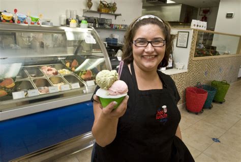 Hot Lunch Lady Goes Into Restaurant Business Orange County Register