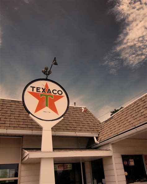 T Star The Texaco In Hazel Green Wisconsin Marion Brite Flickr