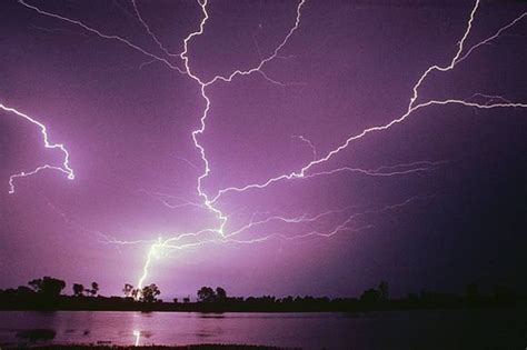 Cool Lightning Strikes Gallery Ebaums World