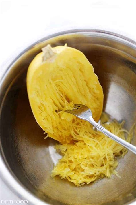 How To Cook Spaghetti Squash In The Microwave Easy