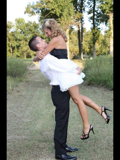 Cute Couple Pose Prom Poses ♥ Pinterest