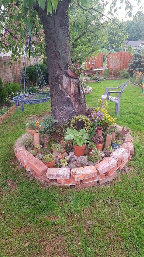 18 Beautiful Edging Ideas Around Trees To Dress Up Your Garden