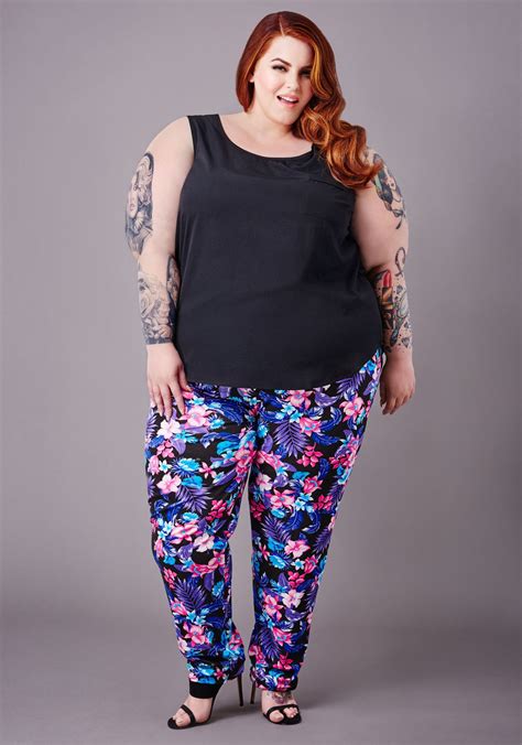 Tess Holliday Gives Us Her Summer Styling Tips For Curvier Girls Tess