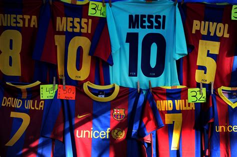 Lionel Messi Shows Off His Insane Shirt Collection Barca Blaugranes