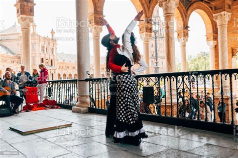 댄스 플 라 멩 코 여자의 초상화 관능에 대한 스톡 사진 및 기타 이미지 관능 댄서 드레스 istock