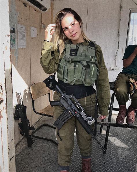 Pin En Israeli Army Girls Stunning Idf Girls Beautiful Women In