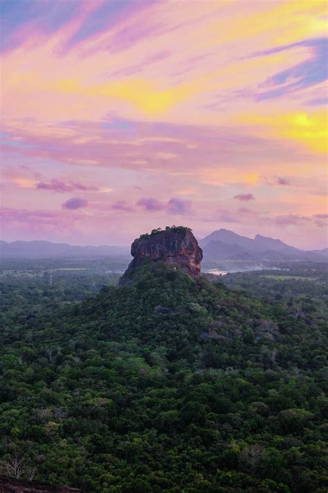 20 Photos To Inspire You To Visit Sri Lanka The Blonde Abroad