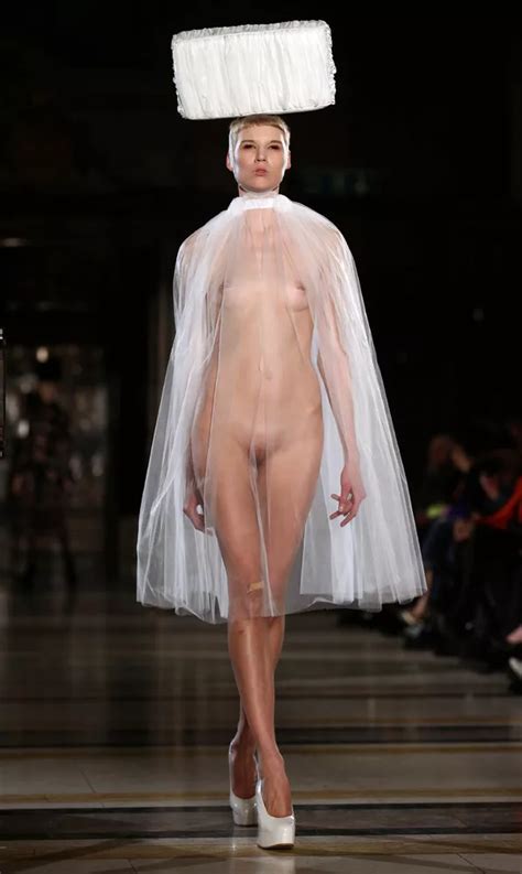 Catwalk Fashion Nudes Runwaynudity NUDE PICS ORG