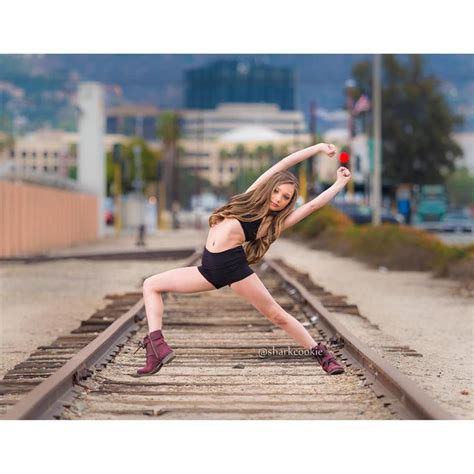 Maddie Ziegler By Sharkcookie Dance Photography Poses Dance Moms