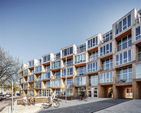 Big Builds Winding Wall Of Affordable Housing In Copenhagen Dr Wong