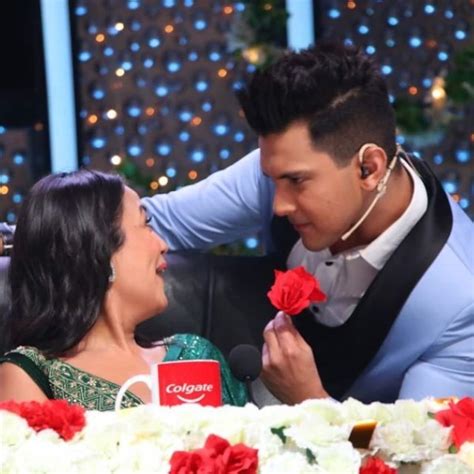 Indian Idol 11 Neha Kakkar Wears Bride To Be Glasses Aditya Narayan Gives Her A Rose