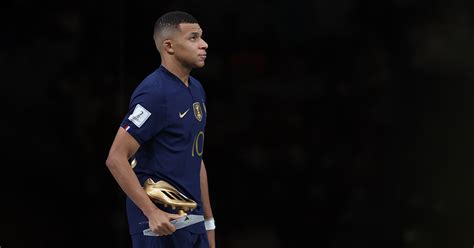 kylian mbappe wins the golden boot at world cup 2022 fourfourtwo
