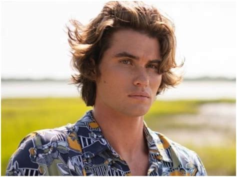 His zodiac sign is virgo. Chase Stokes Biography, Age, Height, Girlfriend, Net Worth ...