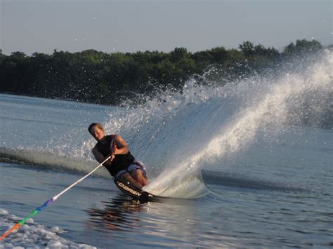 44 Water Skiing Wallpaper Wallpapersafari