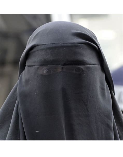 hijab niqab burqa graphik erofound