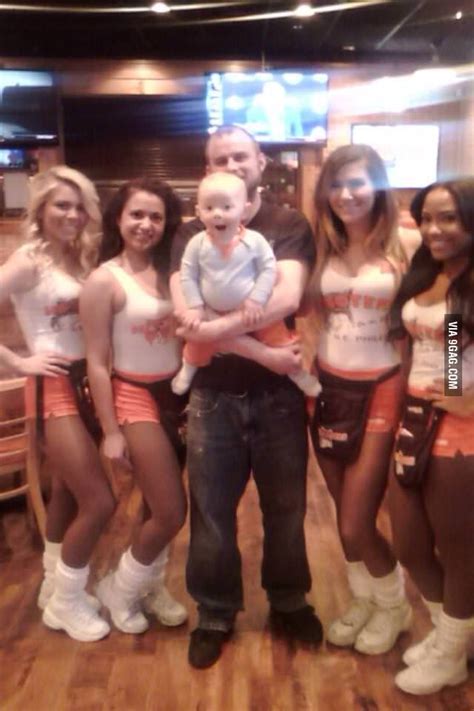 first time at hooters 9gag