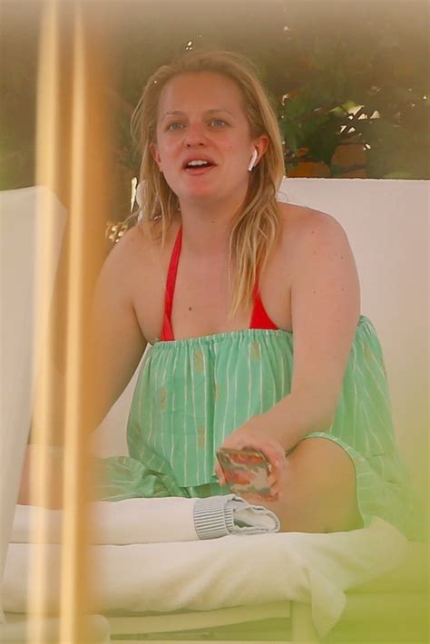 Elisabeth Moss Sexy Thefappening