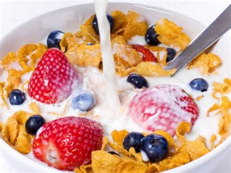 Free Download Cereal And Fruit Breakfast Uhd 4k Wallpaper Pixelz