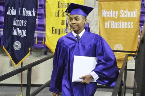 This 14 Year Old Is The Youngest Person Ever To Graduate From Texas