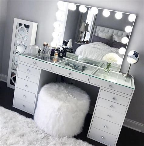 They will get a confident feeling when they are hanging out with their boyfriend. Hollywood Makeup Vanity Mirror with Lights-Impressions ...