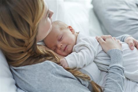 Dormir Con El Bebé Por Mucho Tiempo Causa Depresión En Mamás