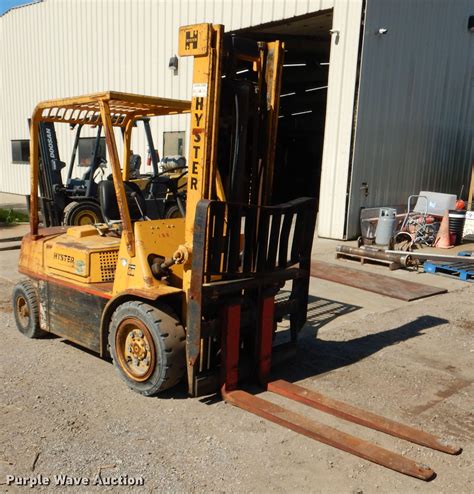 Hyster H60h Forklift In Lawrence Ks Item Dl8886 Sold Purple Wave