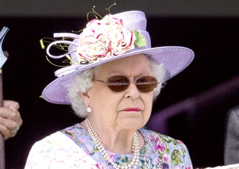 Why Queen Elizabeth Has Embraced The Tiny Sunglasses Trend Vanity Fair