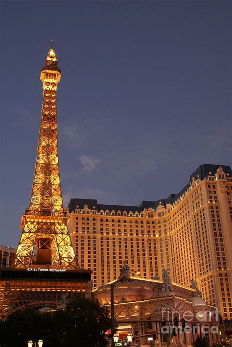 Eiffel Tower Las Vegas Pictures Eiffel Tower Paris Las Vegas Dark Images