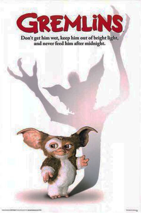 A sequel to gremlins (1984) about cute little creatures that transform into uncontrollable monsters. Gremlins-Poster - NerdSpan