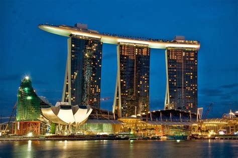 Famous architects design monuments to vice in virtuous singapore. Luxury Hotel : The Secret to Lure Chinese Wealthy Tourists ...