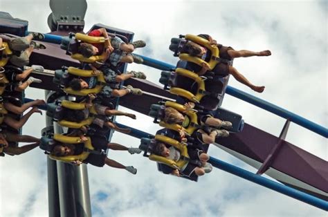 six flags the biggest amusement park in new england has great rides six flags new england