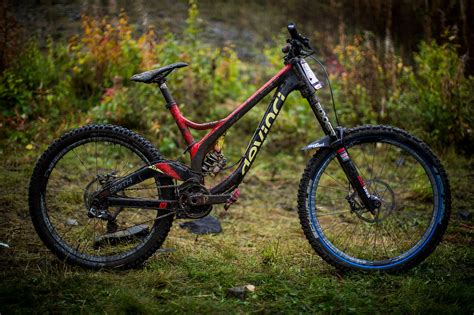 The mtb community is a. WINNING BIKE: Steve Smith's Devinci Wilson Carbon ...