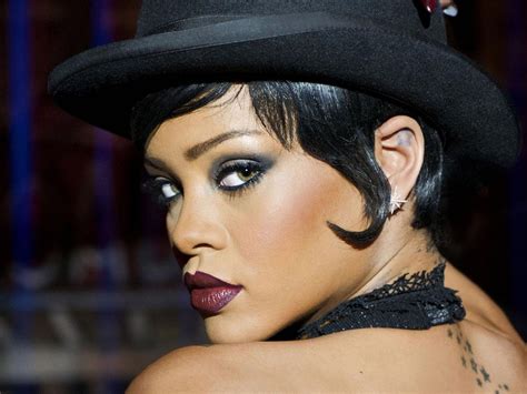 You can see a sample here. Rihanna HQ Wallpapers | Rihanna Wallpapers - 39601 ...