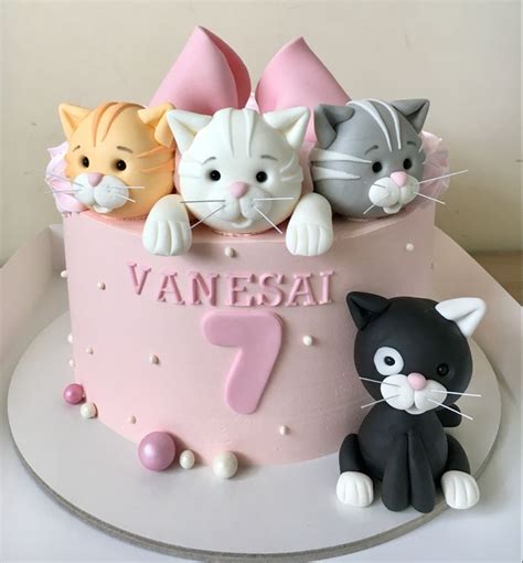 Kitten Birthday Party Baby Girl Birthday Cake Animal Birthday Cakes