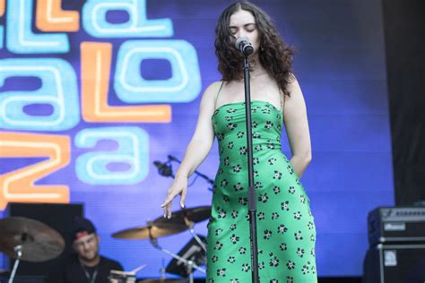 Sabrina Claudio Sabrina Claudio Performs At Lollapalooza 2 Flickr