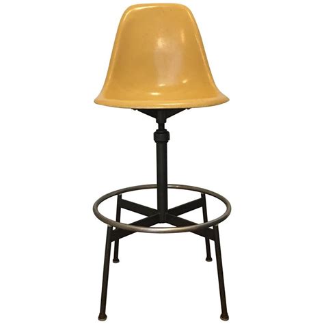 There isn't much there and it is very reminiscent of the ergohuman high back swivel chair. Herman Miller Drafting Stool by George Nelson at 1stdibs